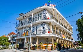 La Casa Guest House 2*